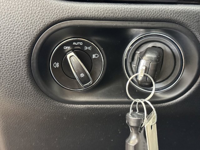 Used 2019 Porsche Macan AWD/4WD image 15