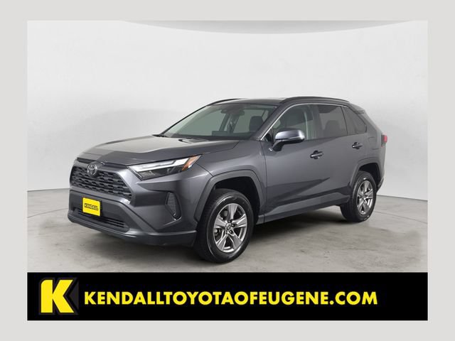 Used 2024 Toyota RAV4 XLE AWD/4WD image 1