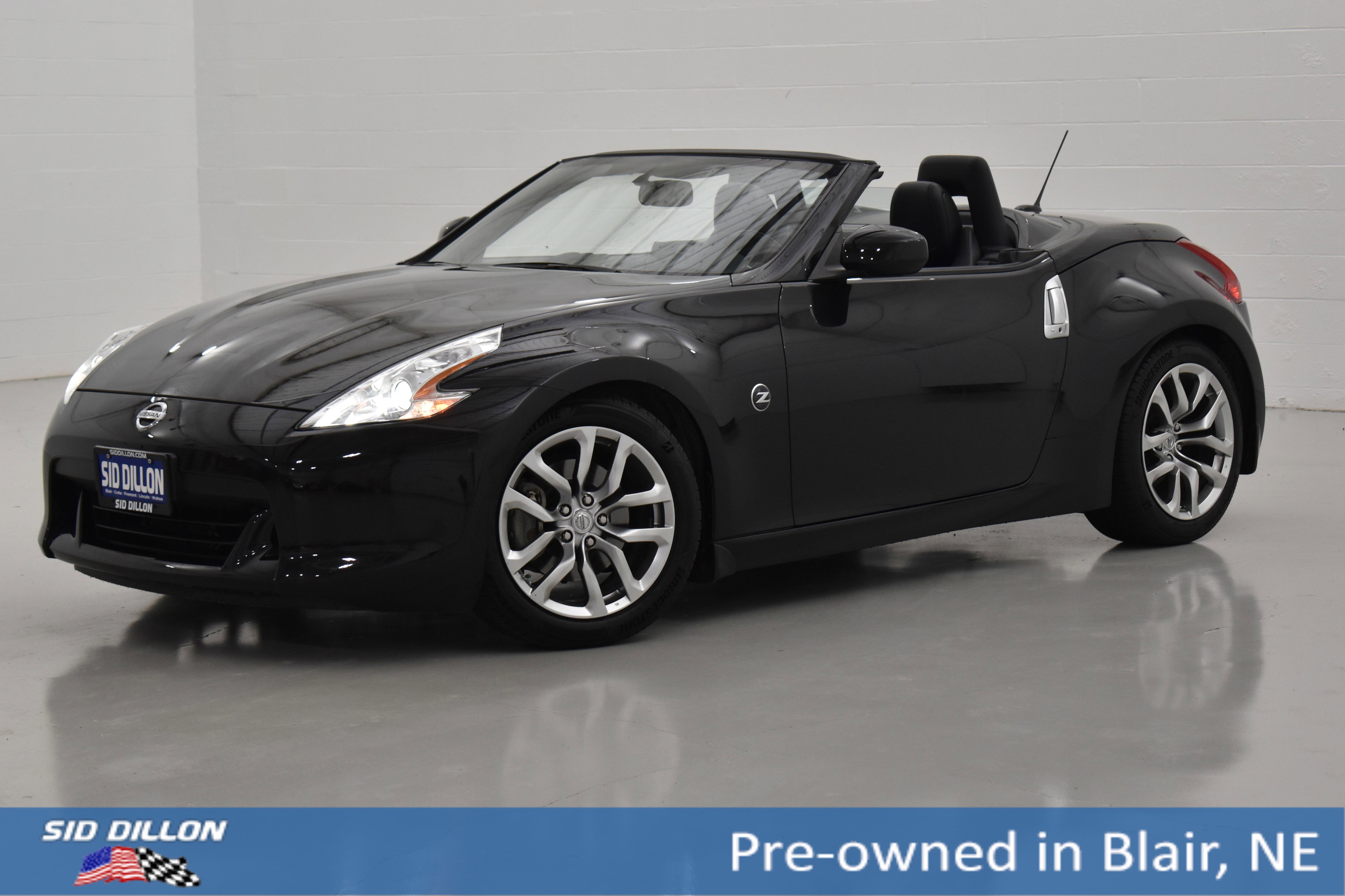 Used 2011 Nissan 370Z Touring image 1