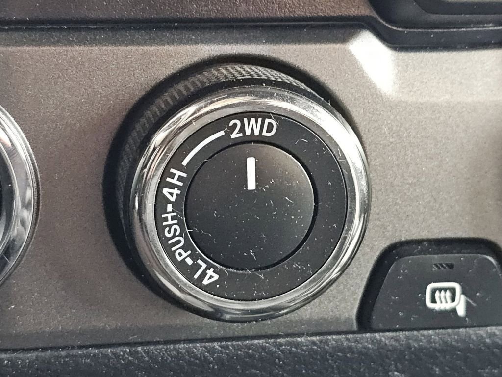 Used 2020 Toyota Tacoma TRD Off-Road image 9