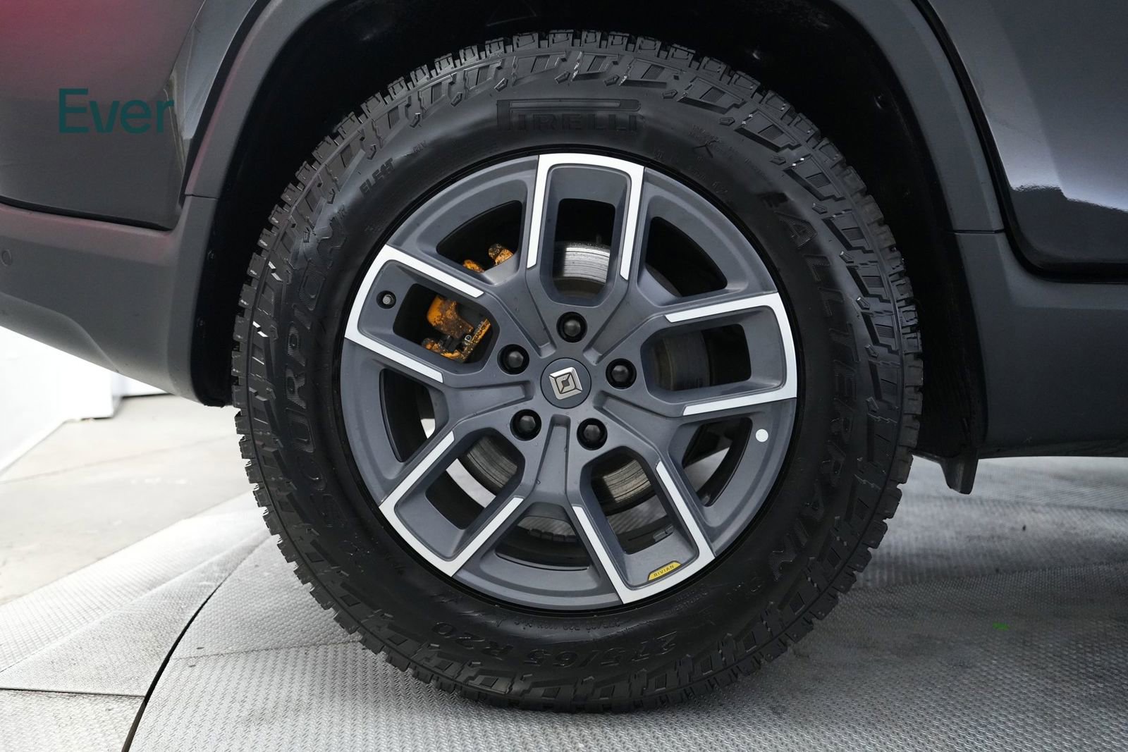 Used 2022 Rivian R1T Launch Edition image 21