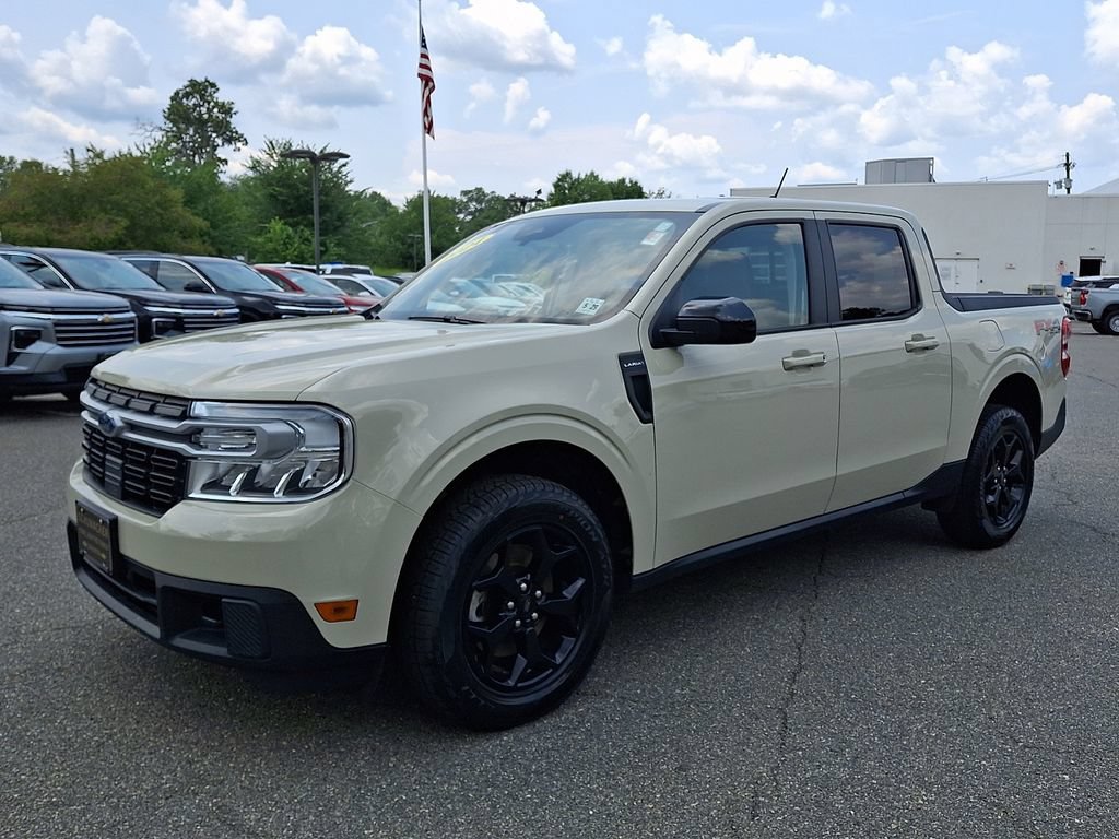 Used 2024 Ford Maverick Lariat w/ FX4 Off-Road Package AWD/4WD image 3