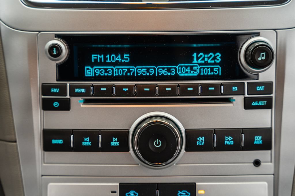 Used 2010 Chevrolet Malibu LS FWD image 18