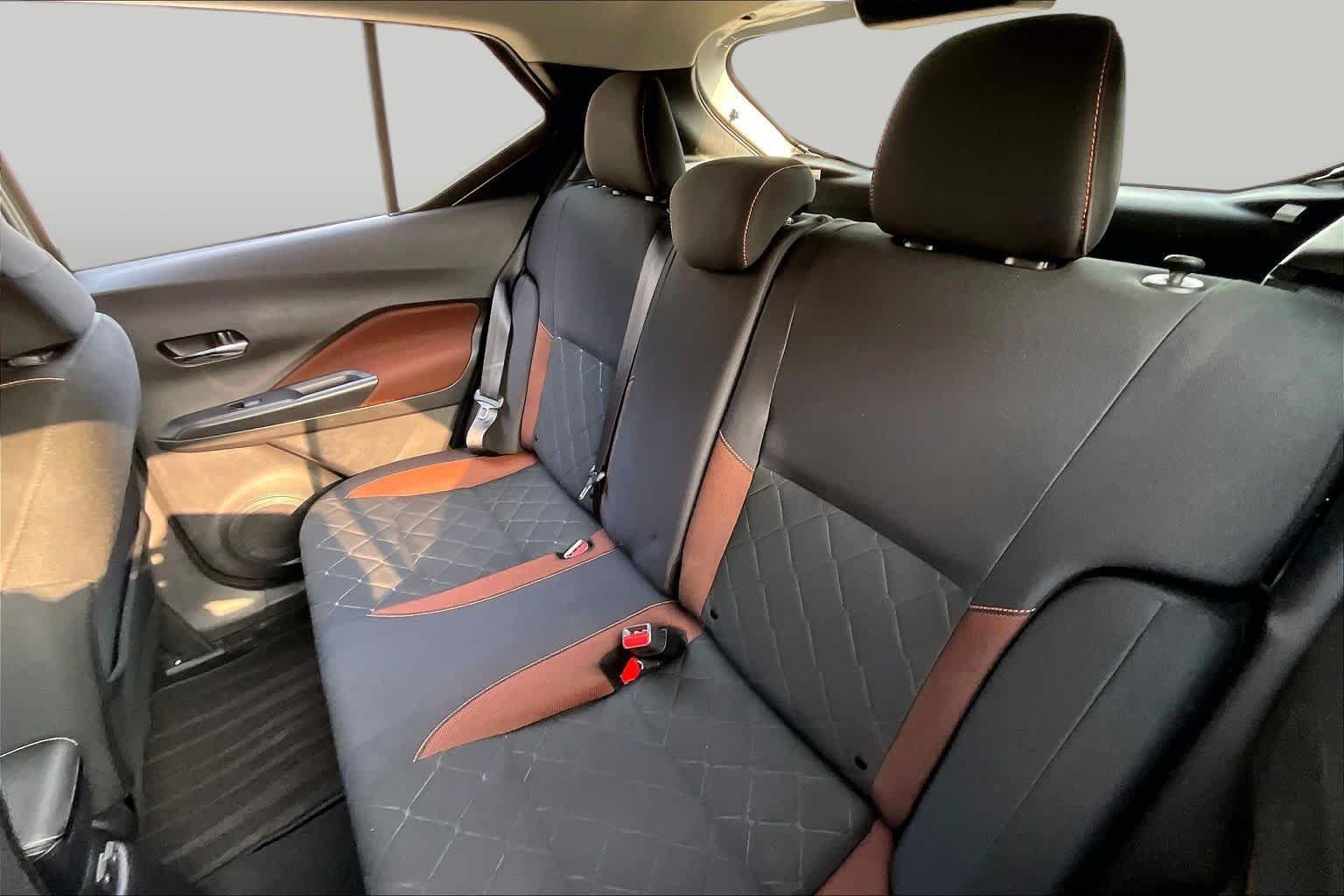 Certified 2020 Nissan Kicks SR FWD image 18