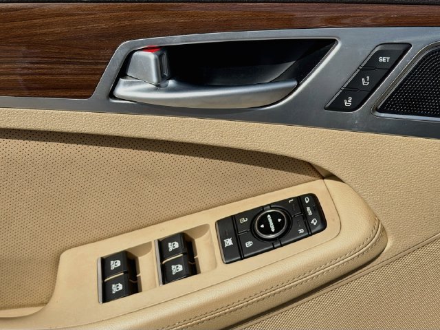 Used 2019 Genesis G80 3.8 RWD image 20