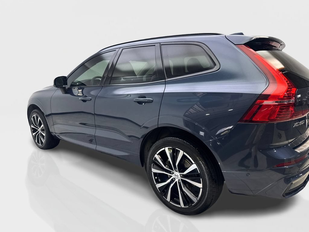 Used 2024 Volvo XC60 B5 Plus w/ Protection Package Premier AWD/4WD image 14