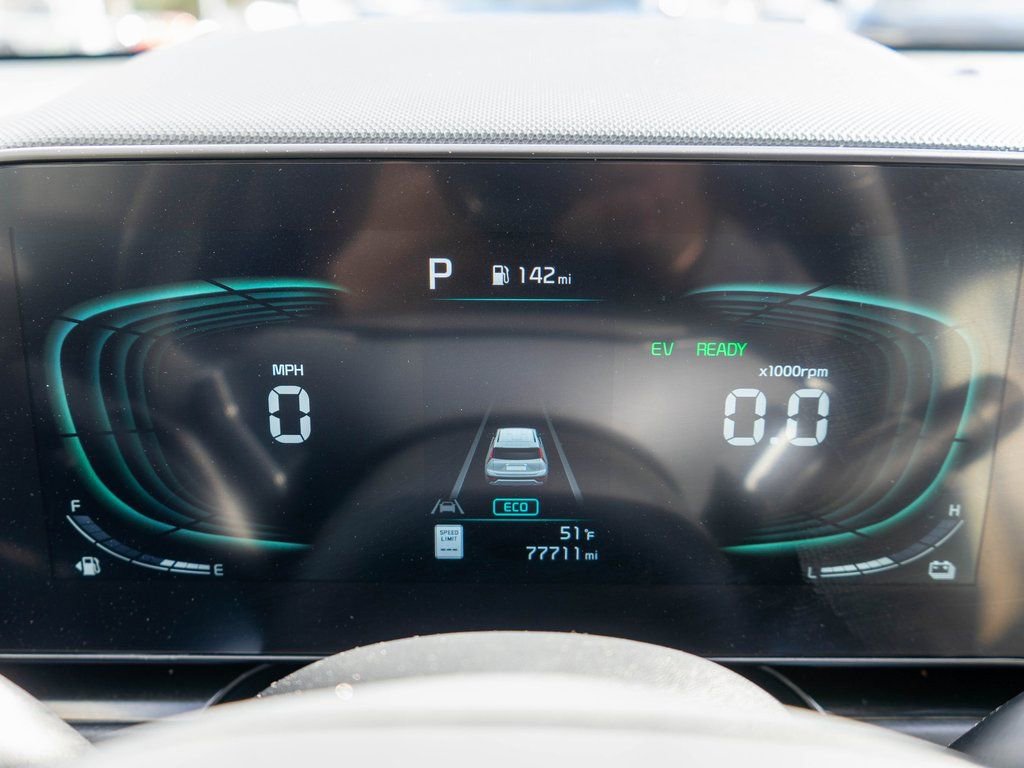 Used 2023 Kia Niro SX Touring FWD image 21