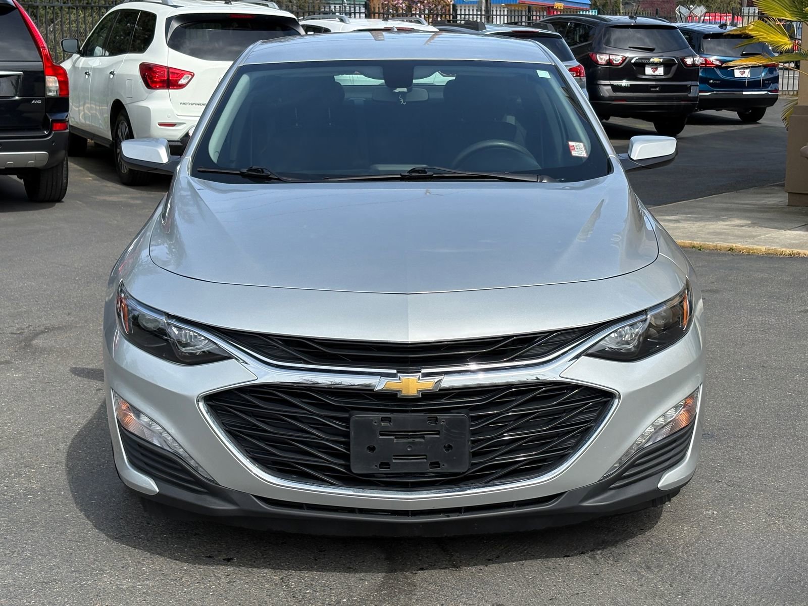 Used 2022 Chevrolet Malibu LT FWD image 2