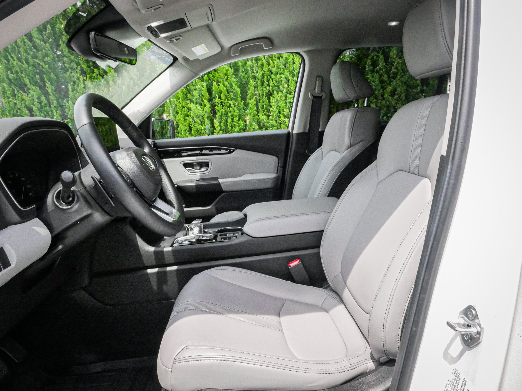 Used 2025 Honda Pilot EX-L image 16