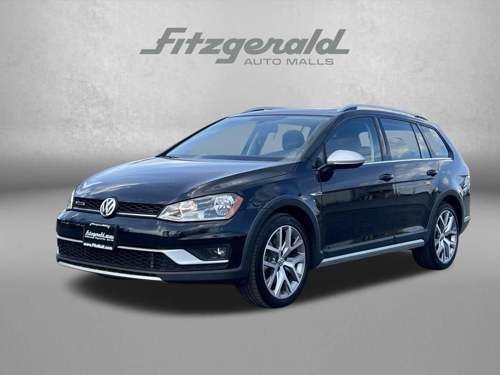 Used 2017 Volkswagen Golf Alltrack SEL image 2