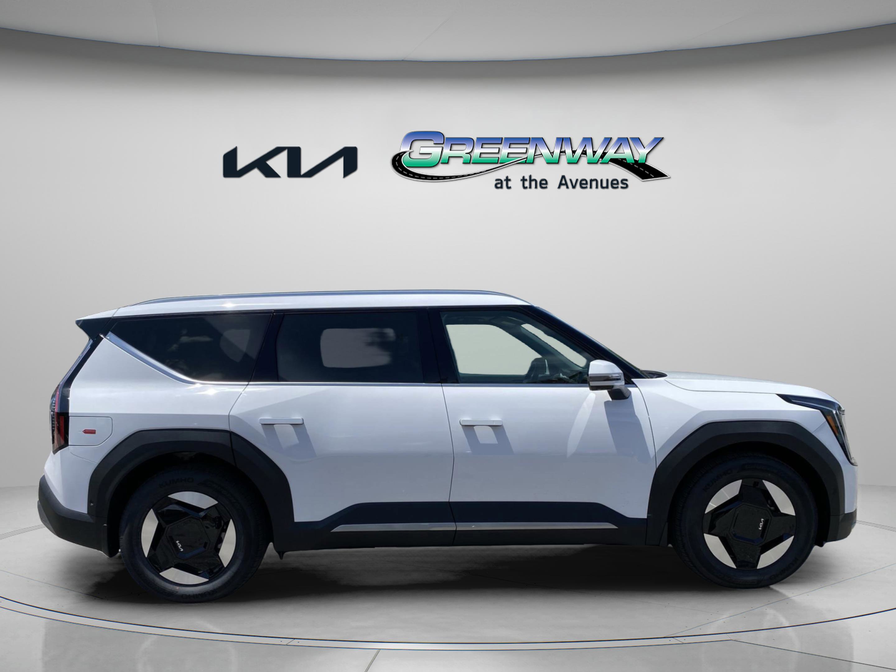 New 2026 Kia EV9 Wind AWD/4WD image 5