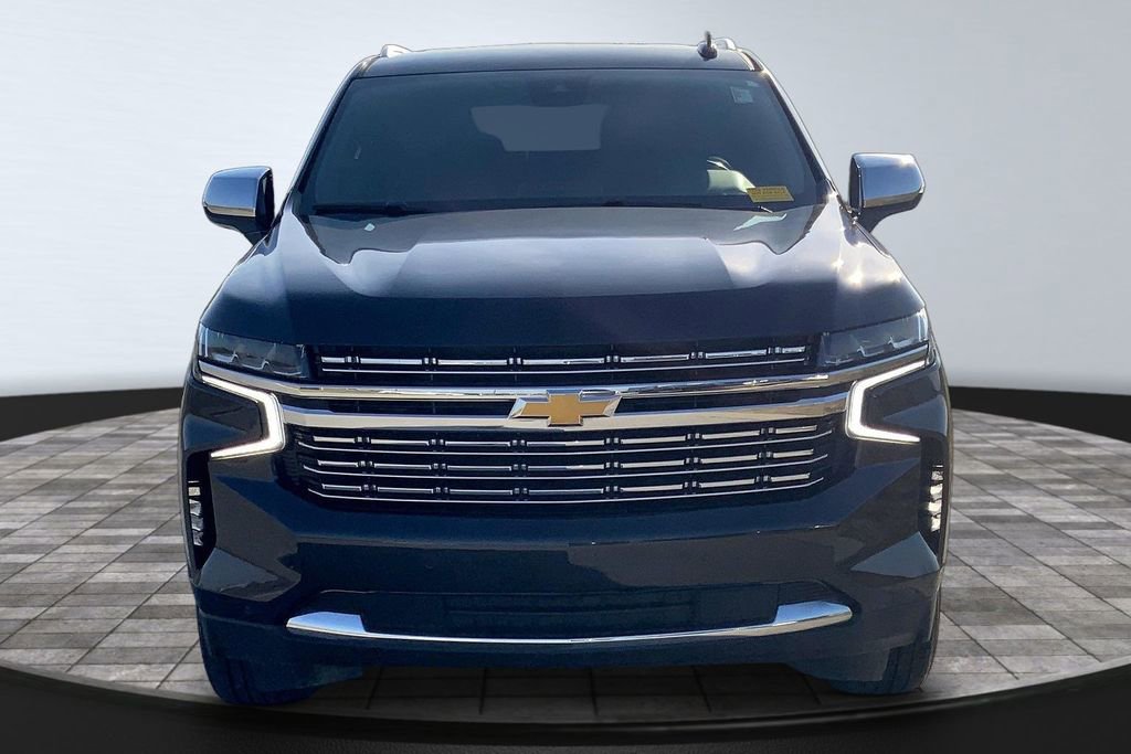 Used 2023 Chevrolet Suburban Premier image 2