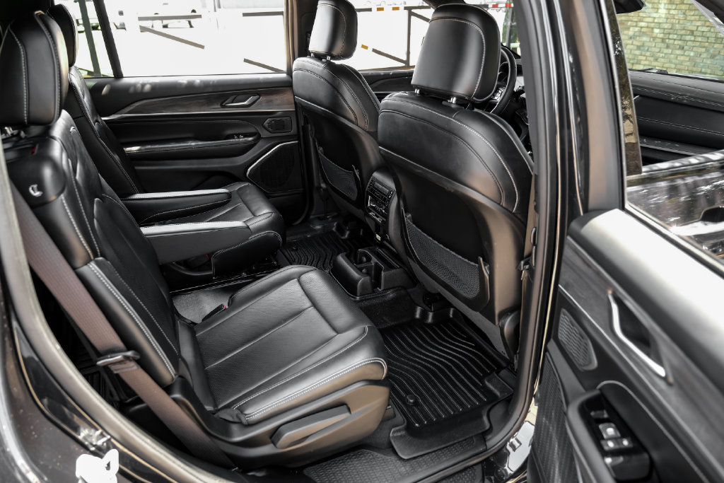 Used 2023 Jeep Grand Cherokee L Overland AWD/4WD image 50