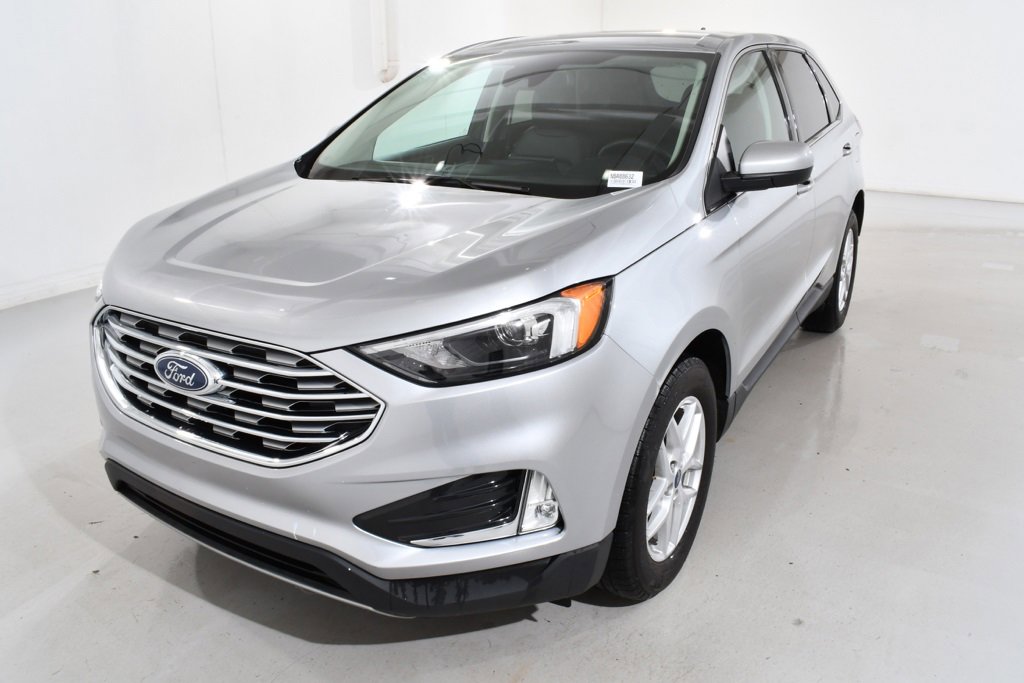 Used 2022 Ford Edge SEL w/ Convenience Package image 2