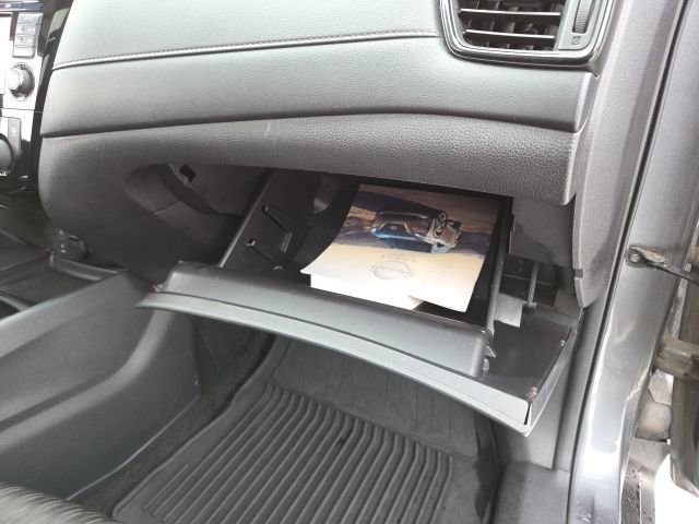 Used 2017 Nissan Rogue SV image 46