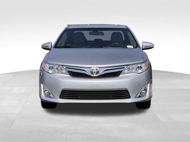 Used 2012 Toyota Camry XLE w/ Leather Pkg FWD image 8