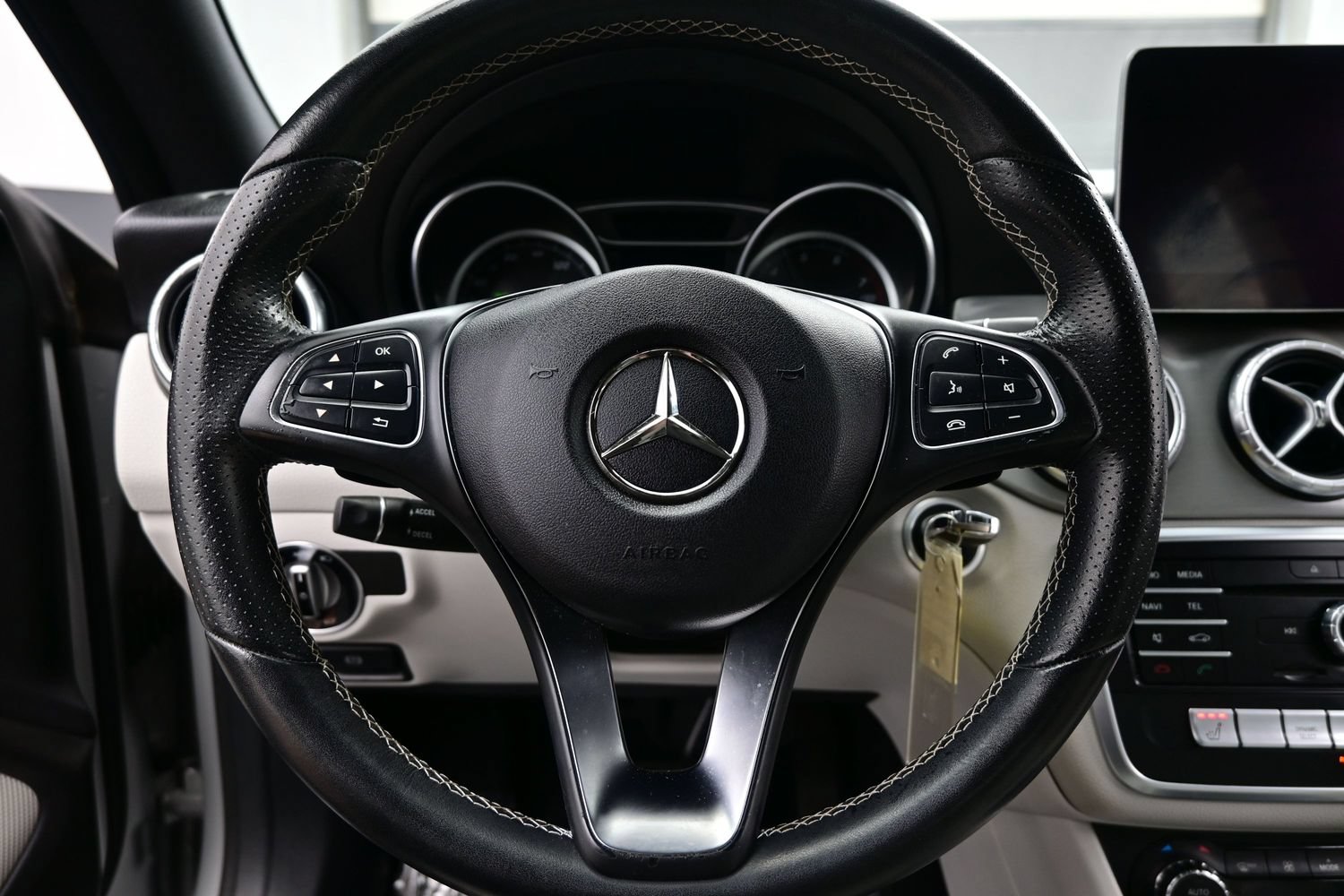 Used 2018 Mercedes-Benz CLA 250 image 22