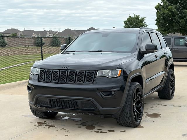 Used 2017 Jeep Grand Cherokee Limited AWD/4WD image 3