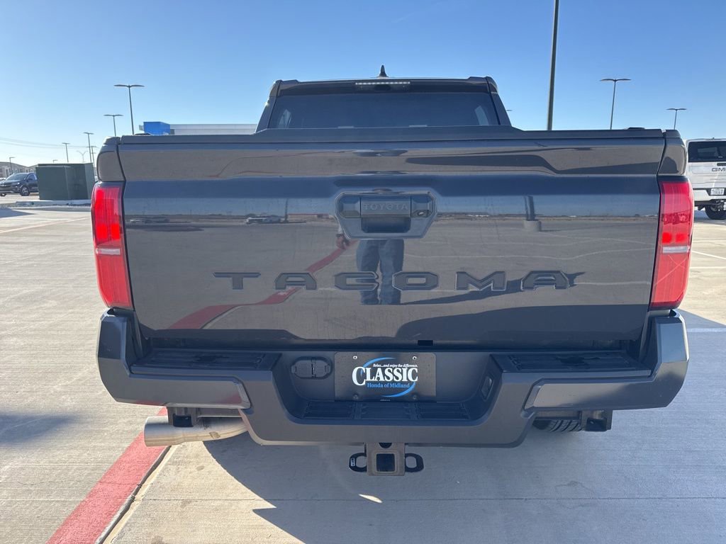 Used 2024 Toyota Tacoma TRD Sport image 4