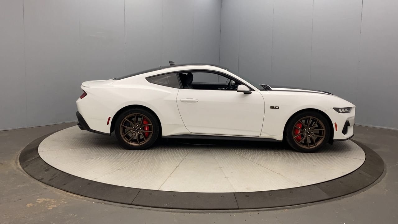 Used 2024 Ford Mustang GT Premium RWD image 6