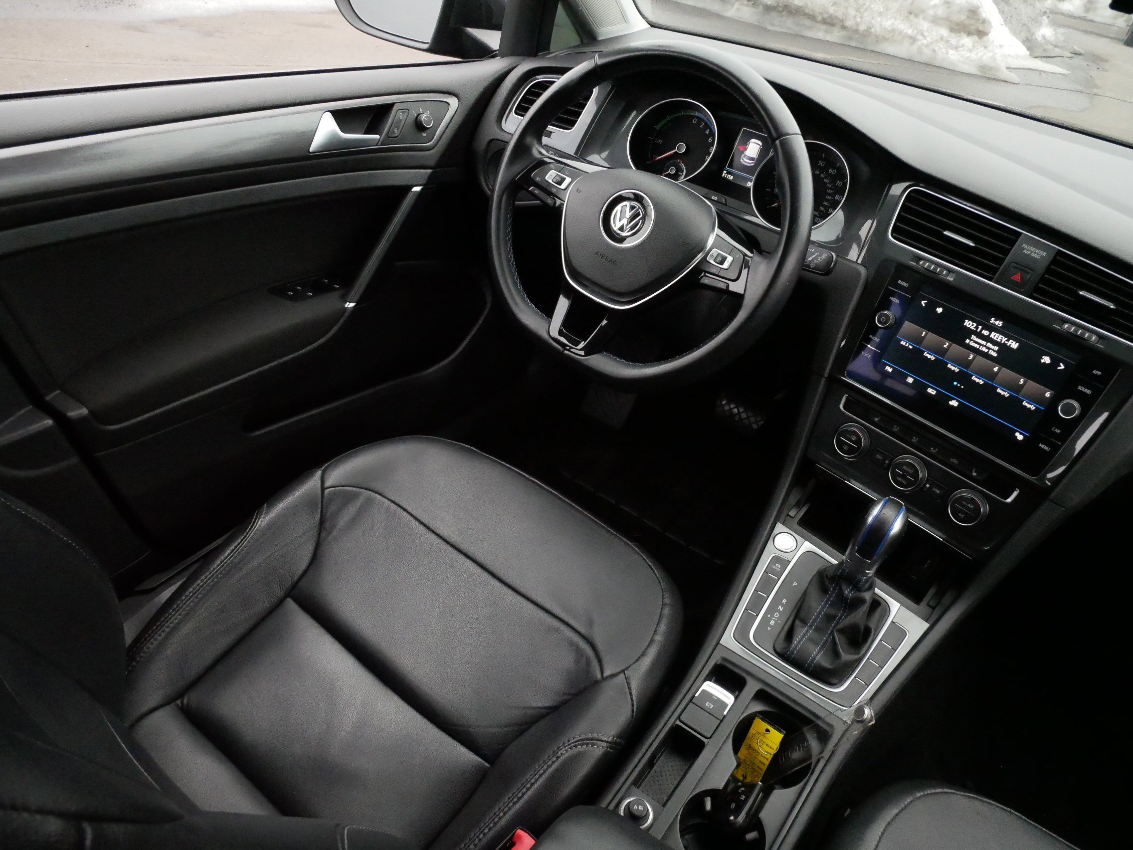 Used 2019 Volkswagen e-Golf SE w/ Driver Assistance Package image 9