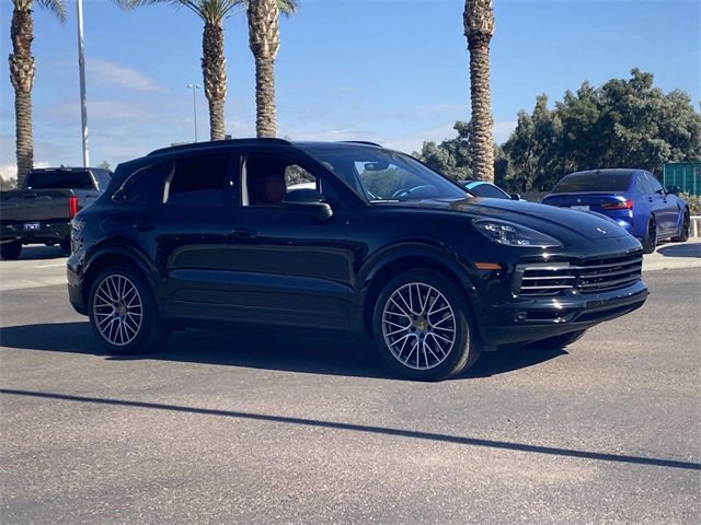 Used 2023 Porsche Cayenne S Platinum w/ Premium Package Plus image 4