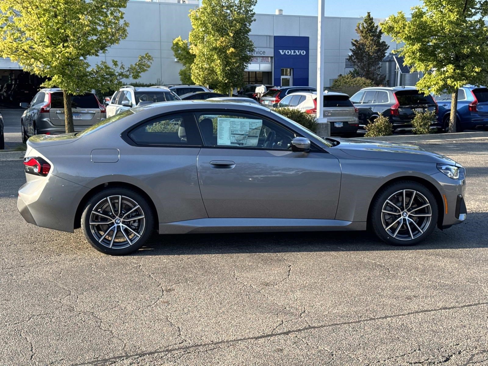 New 2025 BMW 230i xDrive Coupe w/ Premium Package AWD/4WD image 4