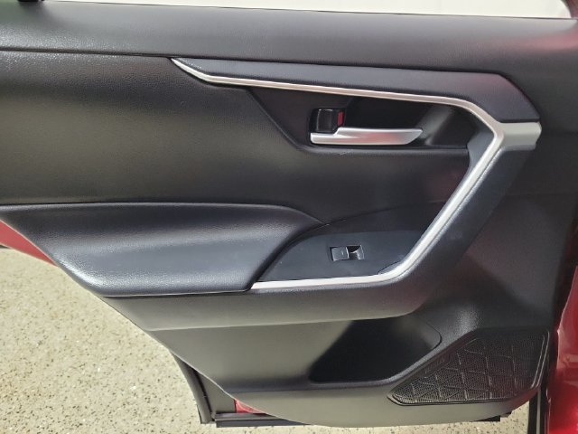 Used 2024 Toyota RAV4 XLE w/ Convenience Package FWD image 14