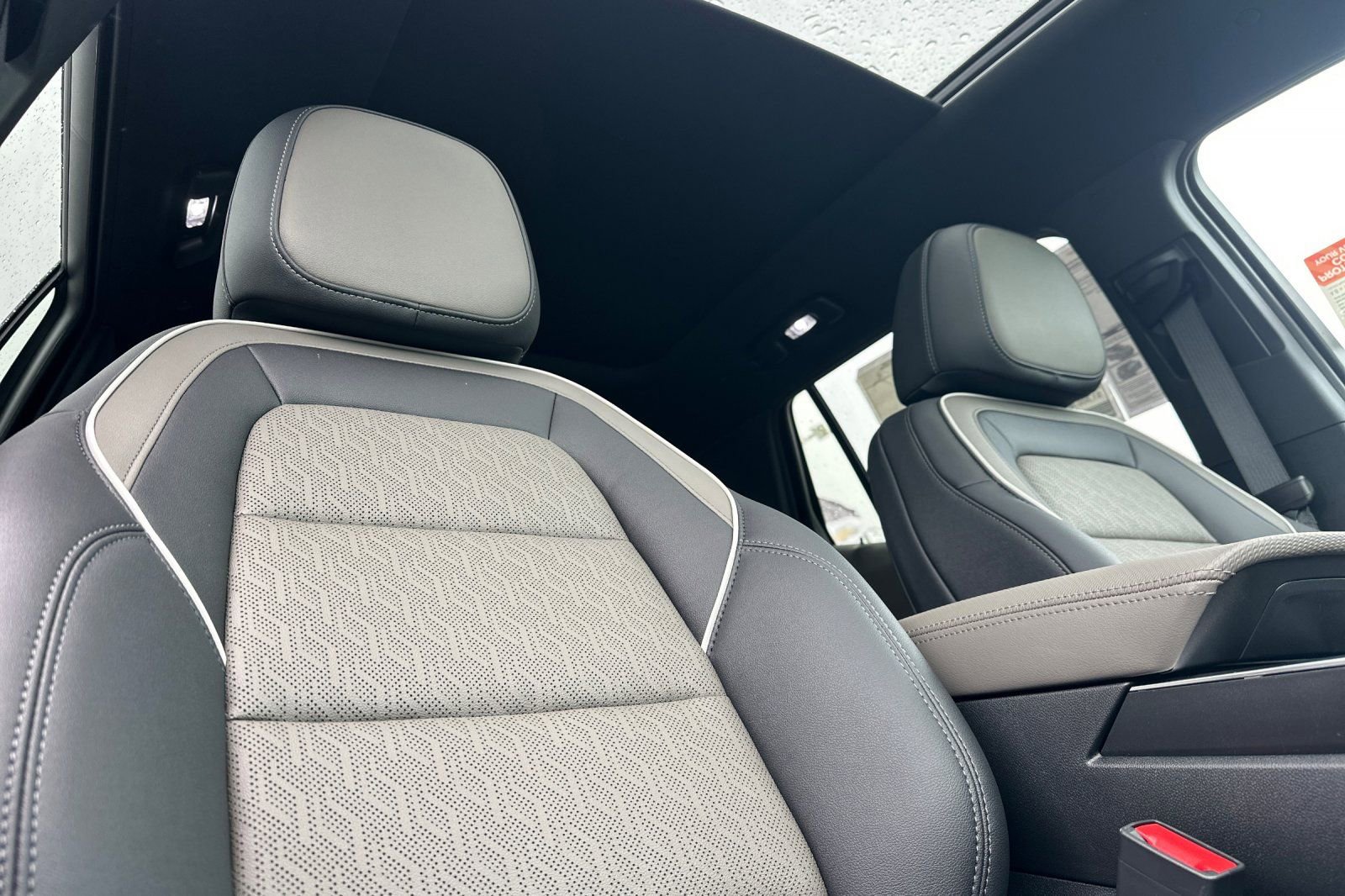 New 2026 Chevrolet Equinox LT w/ Convenience Package II image 19