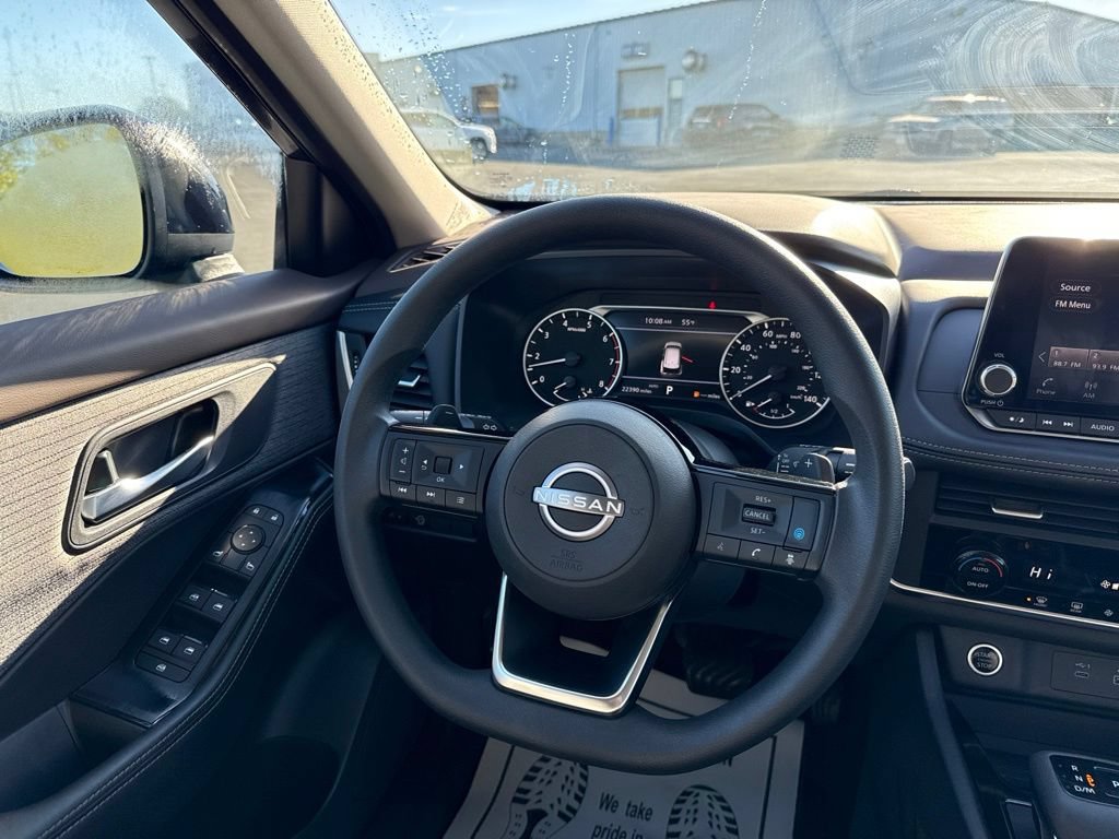 Used 2023 Nissan Rogue SV AWD/4WD image 14