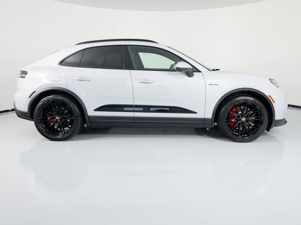 New 2026 Porsche Macan 4S Electric image 11
