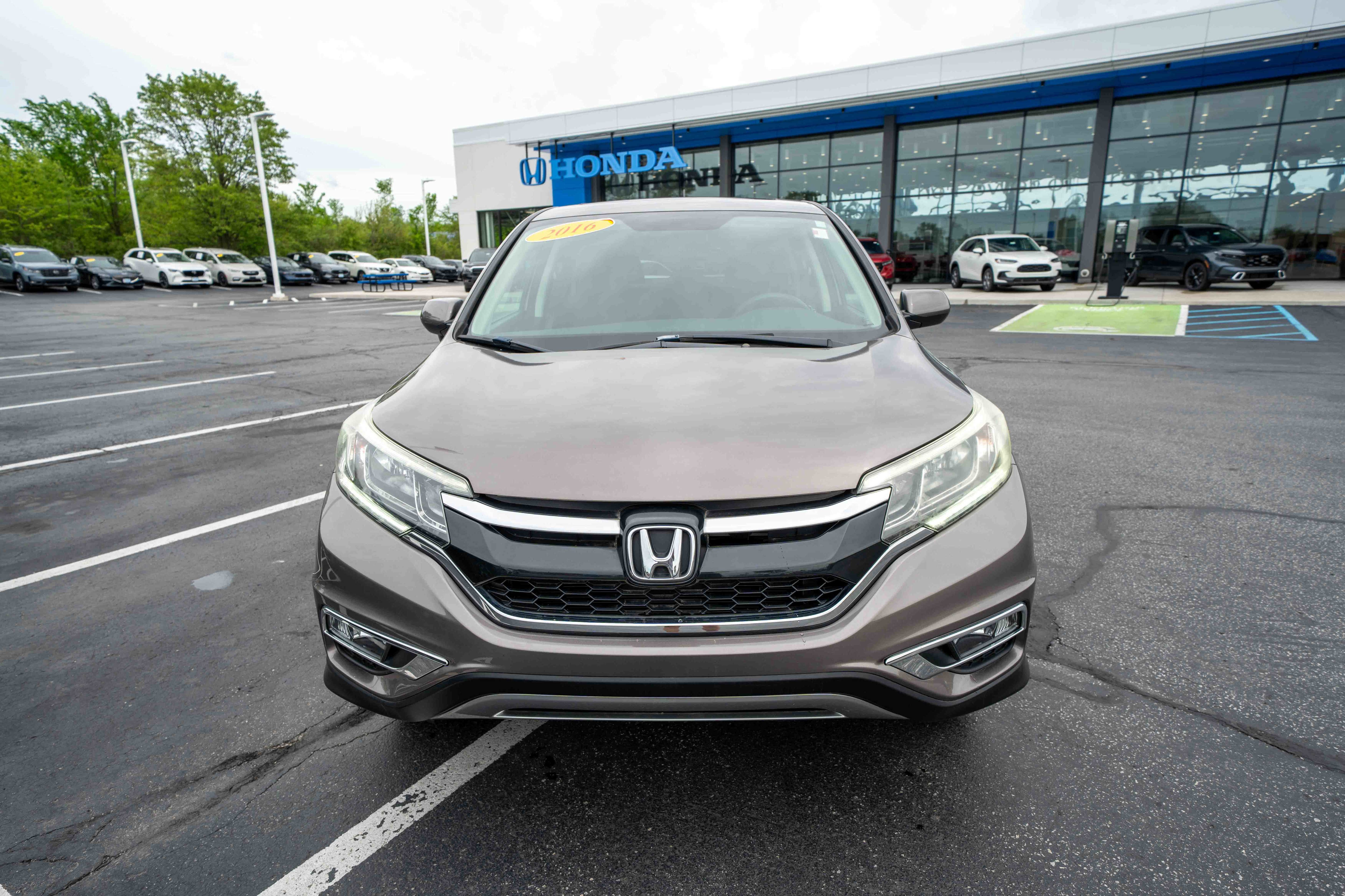 Used 2016 Honda CR-V EX image 2