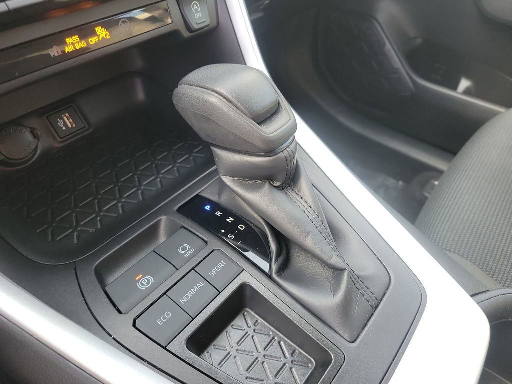 Used 2024 Toyota RAV4 LE image 23
