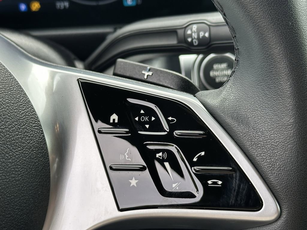 Certified 2025 Mercedes-Benz GLB 250 image 29