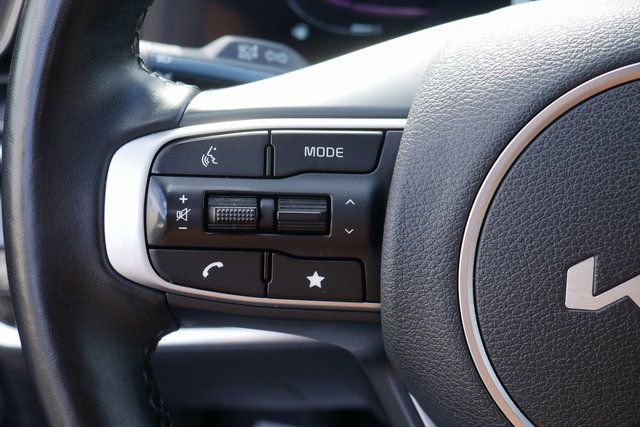Used 2023 Kia Sportage EX image 17