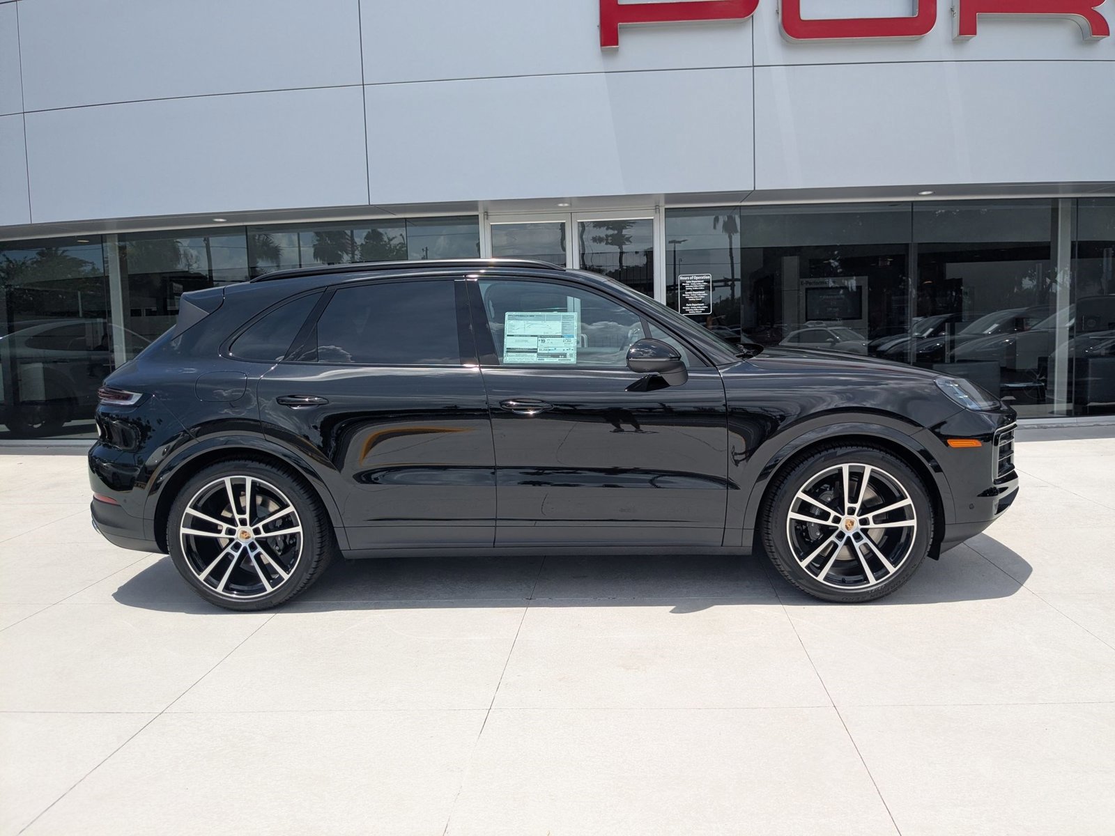 New 2025 Porsche Cayenne image 8