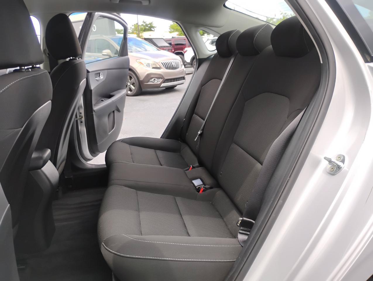Used 2021 Kia Forte LXS FWD image 33