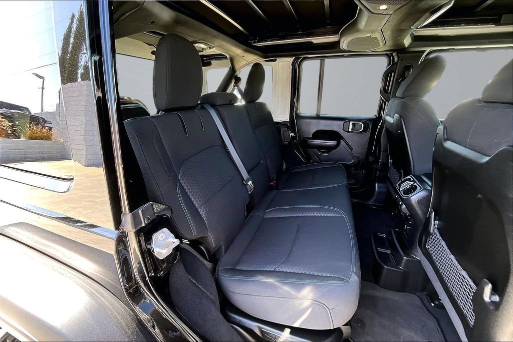 Certified 2025 Jeep Wrangler Unlimited Rubicon 4xe w/ Safety Group AWD/4WD image 18