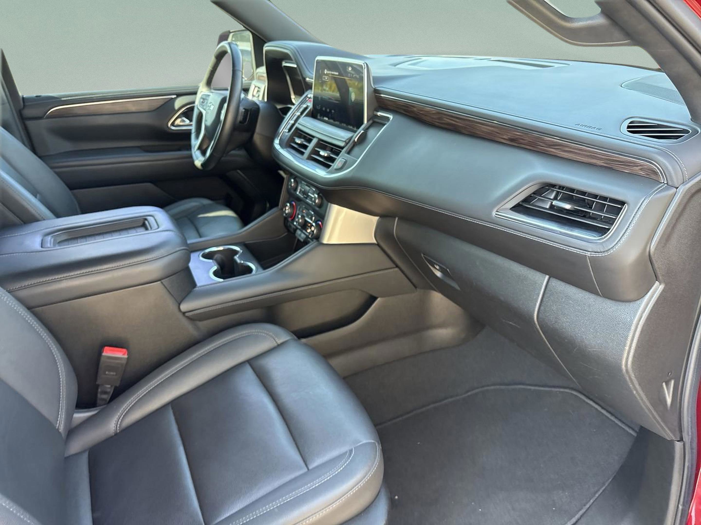 Used 2023 Chevrolet Suburban Z71 w/ Luxury Package image 21