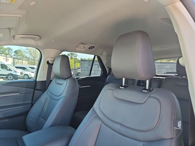 Used 2025 Ford Explorer Active image 16