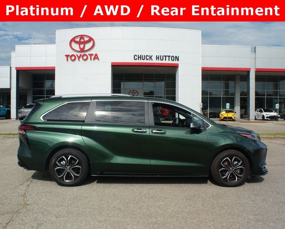 Used 2025 Toyota Sienna Platinum