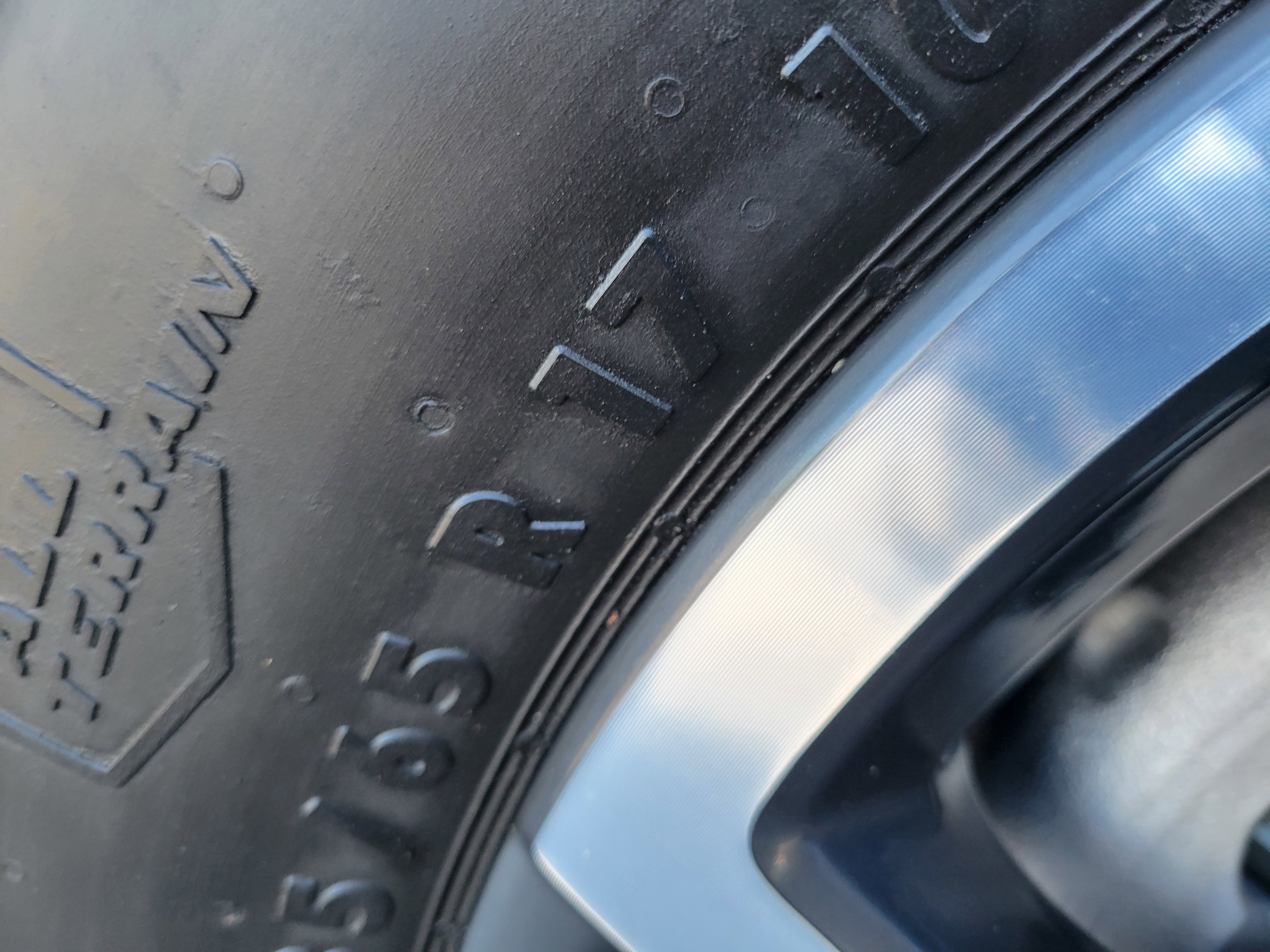 Certified 2026 Chevrolet Equinox ACTIV w/ Convenience Package III image 41