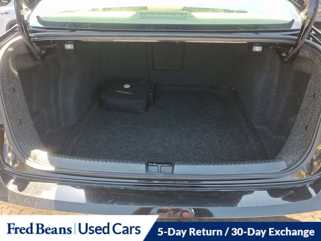 Used 2016 Volkswagen Jetta SEL FWD image 29