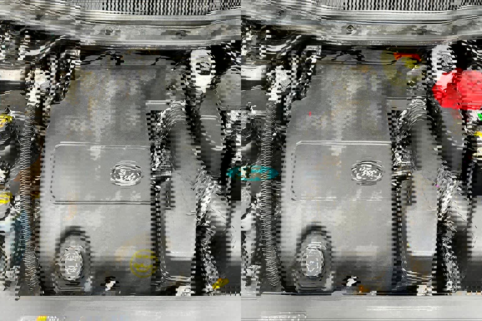 Used 2015 Ford Explorer XLT w/ Equipment Group 202A image 32