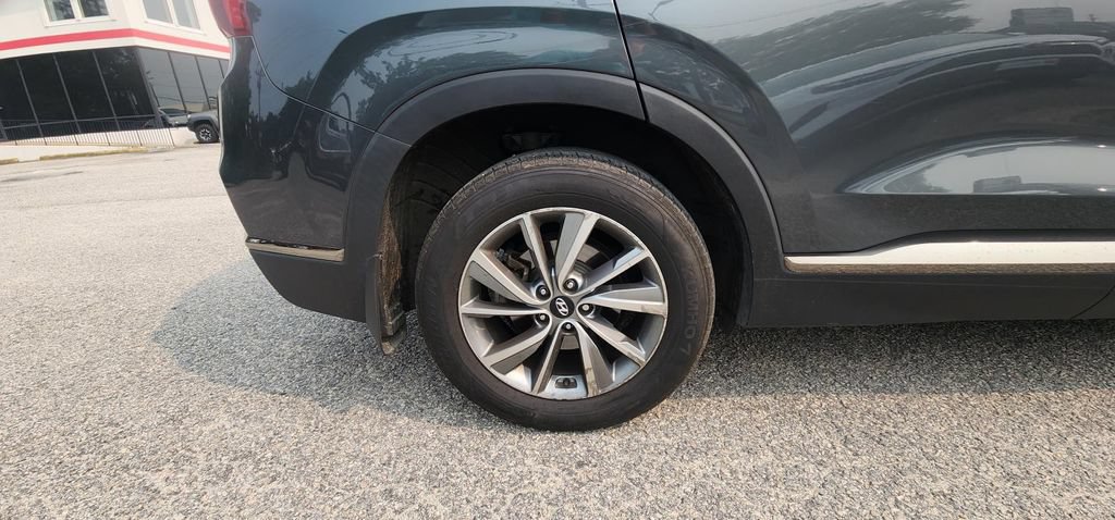 Used 2020 Hyundai Santa Fe Limited AWD/4WD image 9