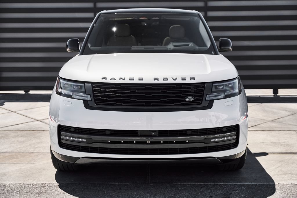 Used 2024 Land Rover Range Rover Long Wheelbase SE AWD/4WD image 11
