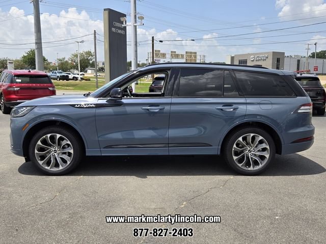 New 2026 Lincoln Aviator AWD image 2
