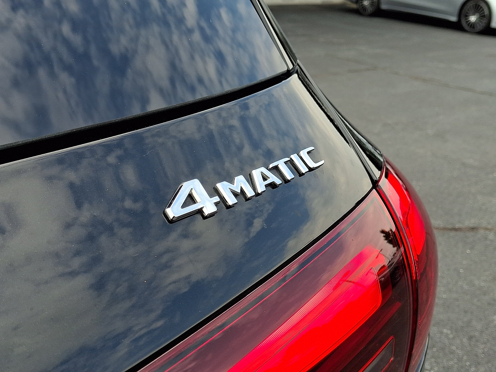 Certified 2025 Mercedes-Benz GLE 450 4MATIC image 33