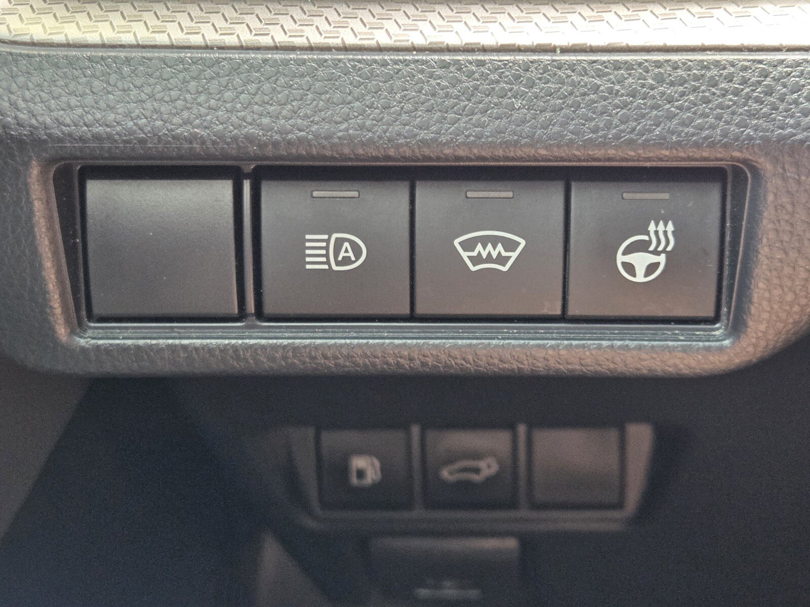 Certified 2025 Toyota Prius Limited FWD image 23
