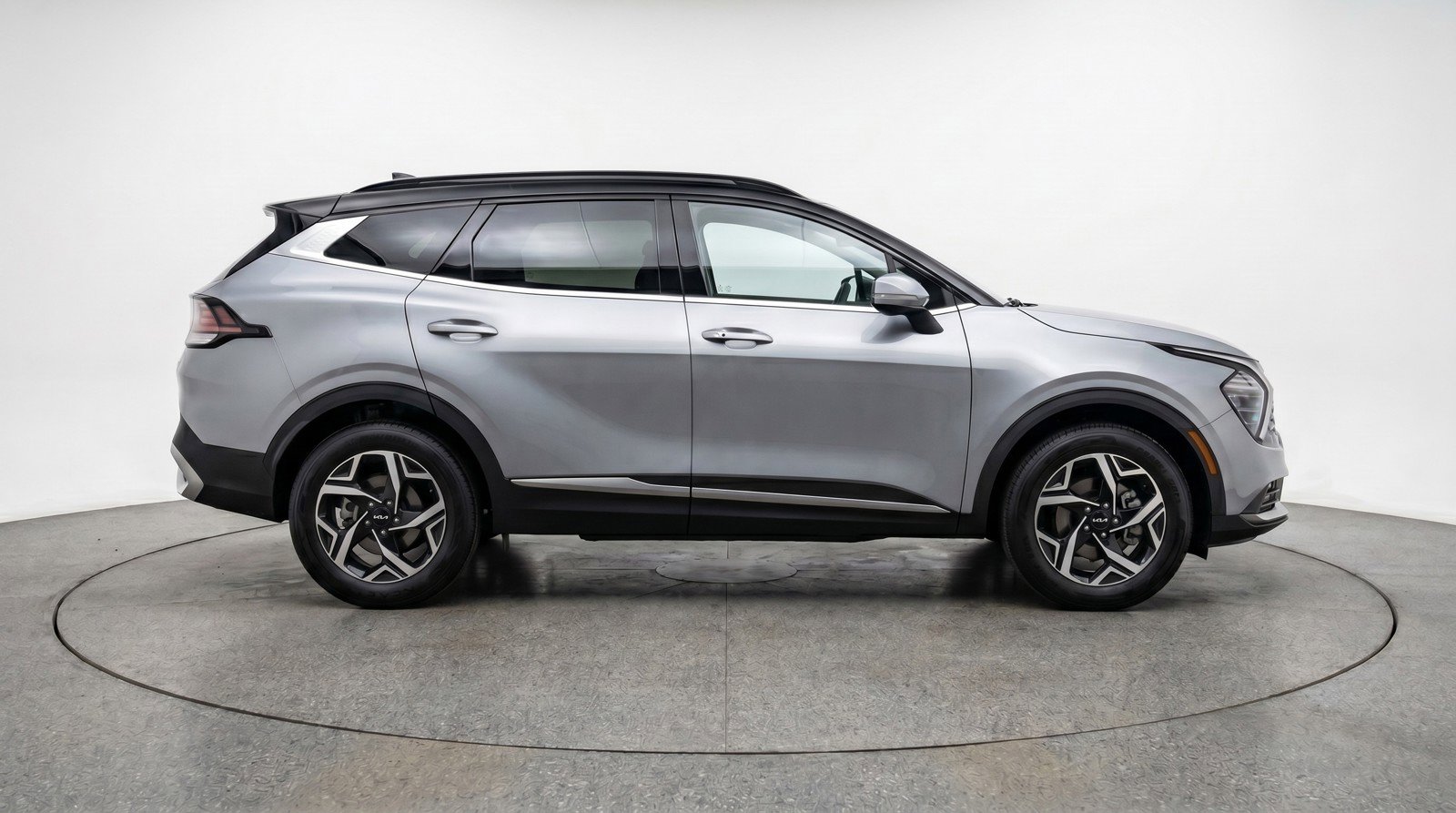 Used 2025 Kia Sportage LX FWD image 11
